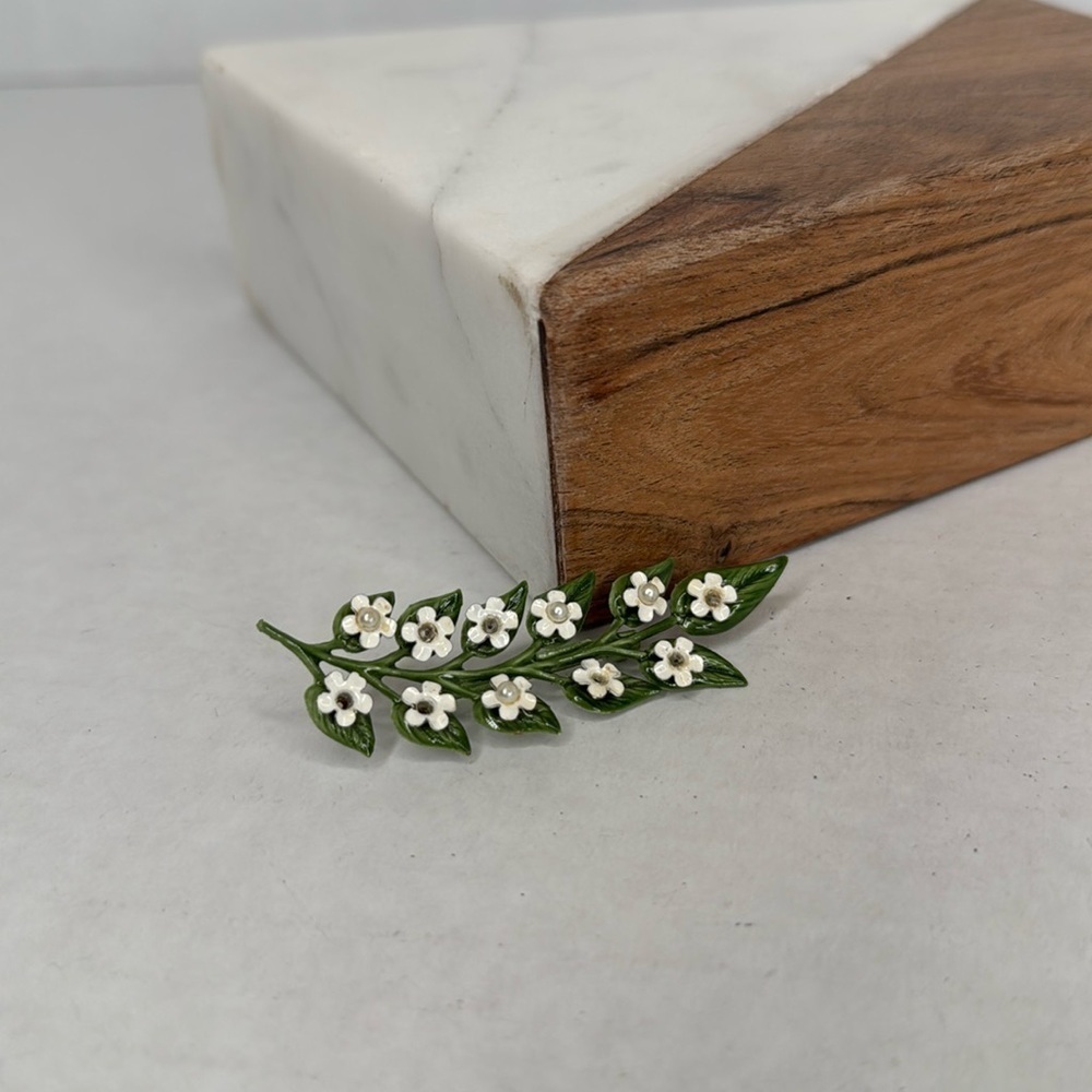 Antique Green and White Pearl Leaf Floral Brooch Lot B8